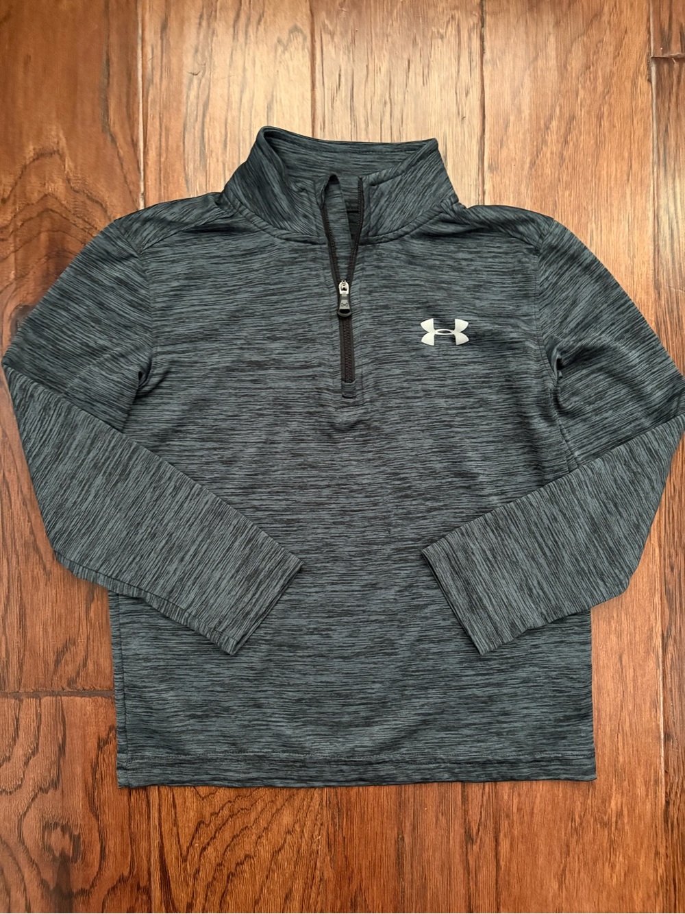 Under Armour Kids' size 6 Charcoal Heather Quarter-Zip Athletic Pullover